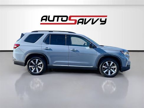 Used 2023 Honda Pilot Elite image 8