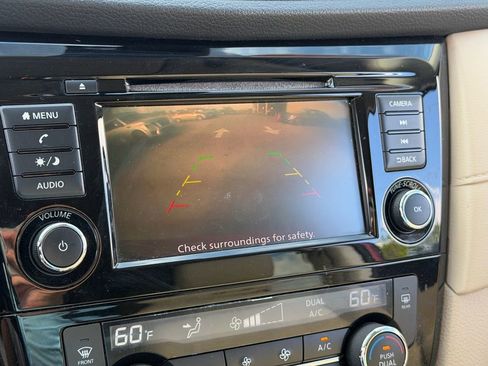 Used 2019 Nissan Rogue SV FWD image 23