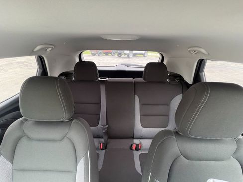 Used 2025 Chevrolet TrailBlazer LT AWD/4WD image 8