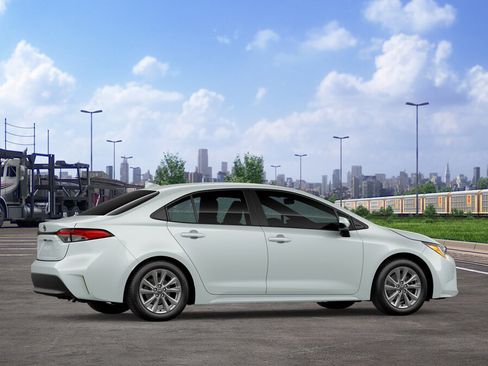 New 2026 Toyota Corolla LE FWD image 11