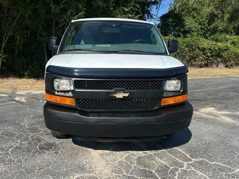 Used 2015 Chevrolet Express 2500 image 4