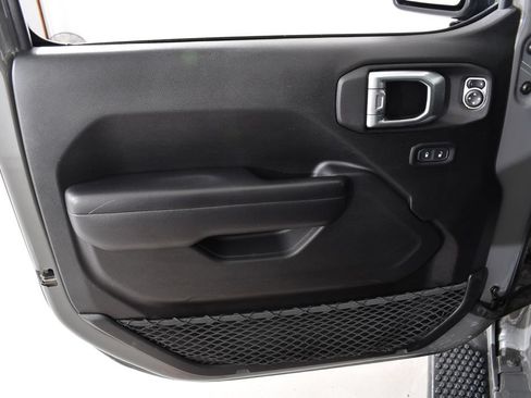 Used 2021 Jeep Wrangler Unlimited Rubicon AWD/4WD image 25
