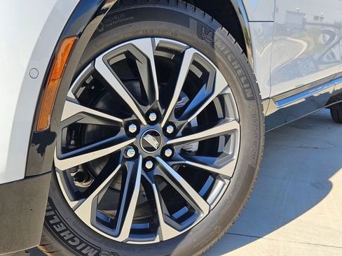 New 2026 Cadillac Lyriq Sport w/ LPO, Floor Liner Package image 8