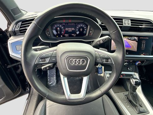 Used 2025 Audi Q3 2.0T Premium AWD/4WD image 39