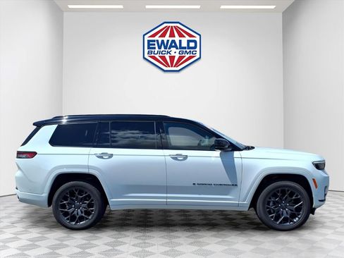 Used 2025 Jeep Grand Cherokee L Summit AWD/4WD image 6