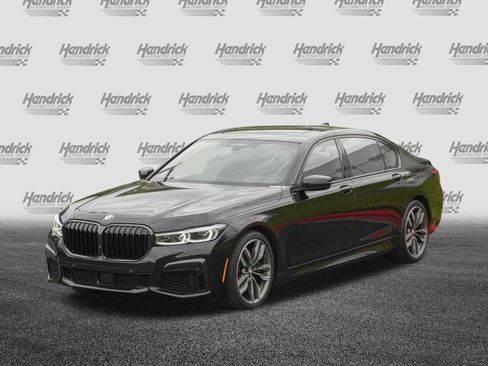 Certified 2022 BMW M760i xDrive w/ Luxury Rear Seating Package image 5
