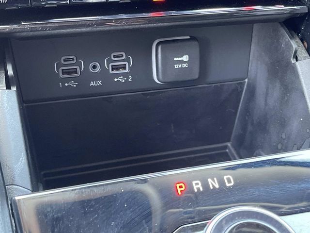 Used 2023 Jeep Grand Cherokee Laredo AWD/4WD image 31