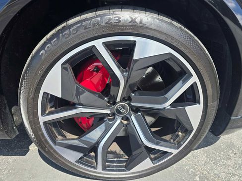 Used 2024 Audi RS Q8 AWD/4WD image 9
