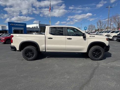 Used 2026 Chevrolet Silverado 1500 ZR2 w/ Dark Appearance Package AWD/4WD image 8