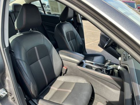 Used 2025 Nissan Altima 2.5 SR image 36