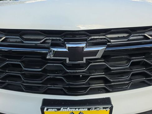 New 2026 Chevrolet Trax LT w/ Driver Confidence Package FWD image 32