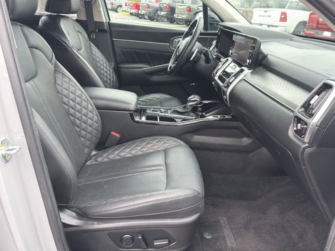 Used 2023 Kia Sorento SX AWD/4WD image 24