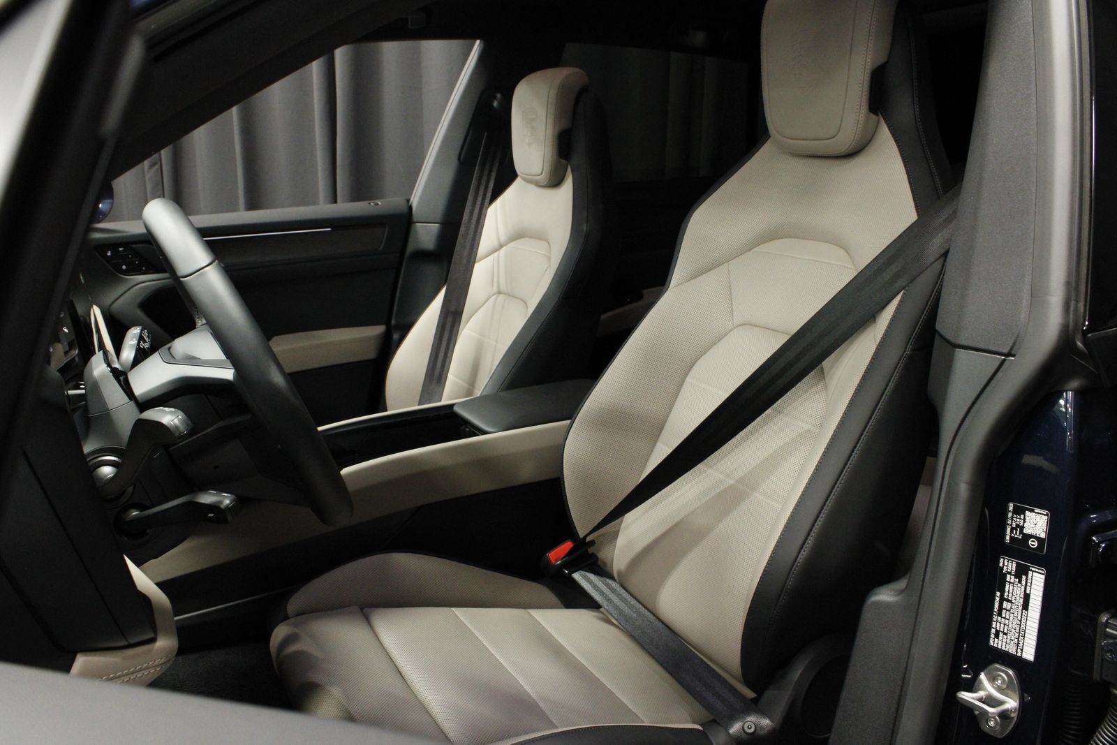 Used 2026 Porsche Cayenne Electric AWD/4WD image 5
