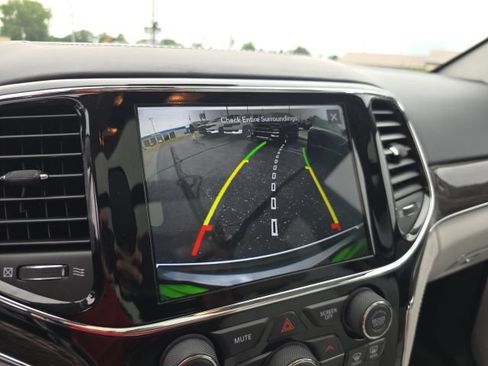 Used 2020 Jeep Grand Cherokee Summit AWD/4WD image 21