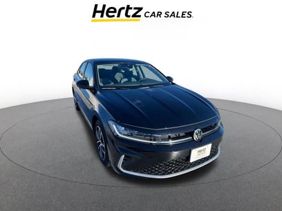Used 2025 Volkswagen Jetta SE