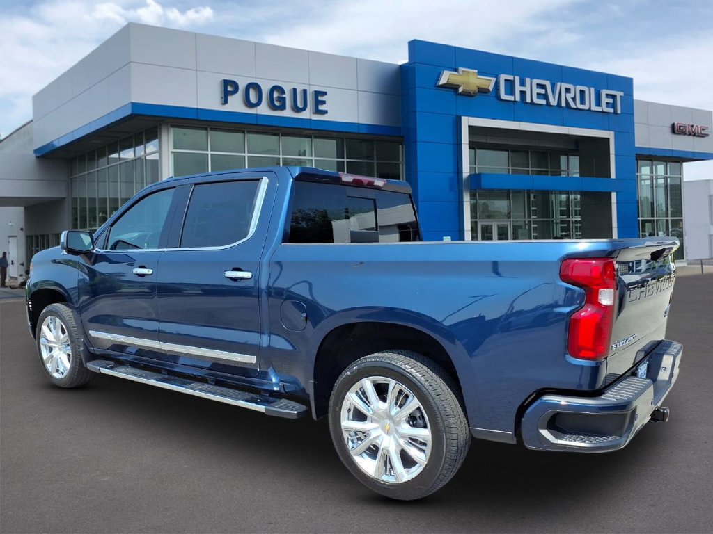 Used 2023 Chevrolet Silverado 1500 High Country AWD/4WD image 3
