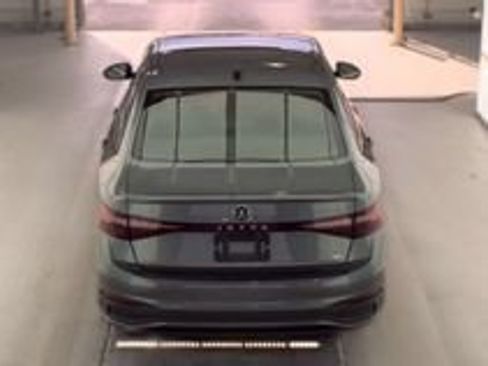 Used 2025 Volkswagen Jetta SE FWD image 21