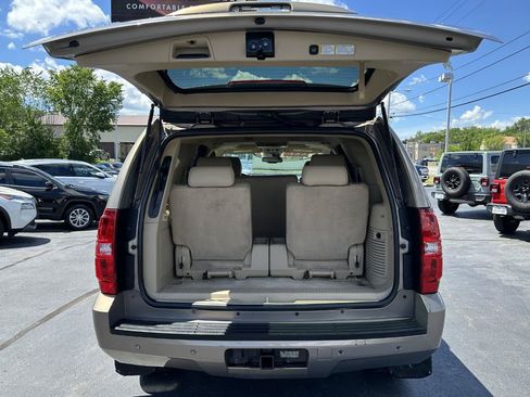 Used 2007 Chevrolet Tahoe LTZ w/ LTZ Preferred Equipment Group AWD/4WD image 75