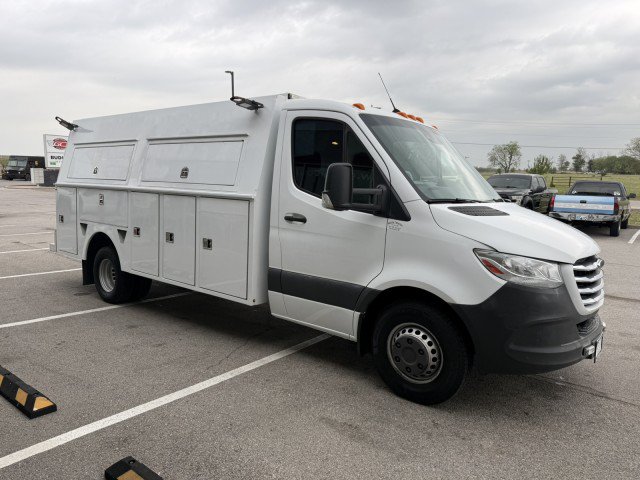 Used 2019 Freightliner Sprinter 3500 w/ Premium Package RWD image 4