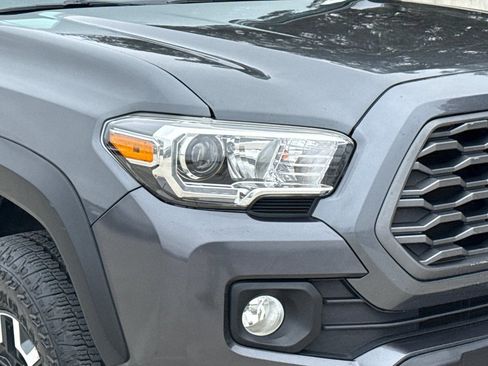 Used 2021 Toyota Tacoma TRD Off-Road w/ Technology Package AWD/4WD image 10