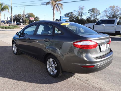 Used 2019 Ford Fiesta SE image 7