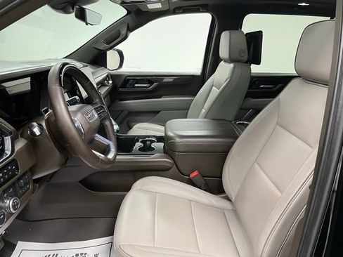 Used 2025 GMC Yukon XL Elevation w/ Elevation Premium Package AWD/4WD image 20