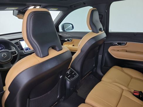 Used 2023 Volvo XC90 B6 Ultimate AWD/4WD image 15