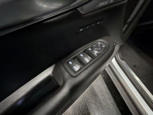 Used 2025 Cadillac XT5 Premium Luxury image 25