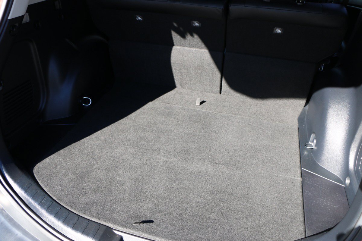 Used 2013 Toyota RAV4 Limited AWD/4WD image 31