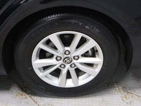 Used 2025 Toyota Camry LE FWD image 19