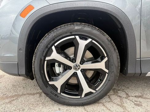 New 2026 Volkswagen Tiguan SE image 8