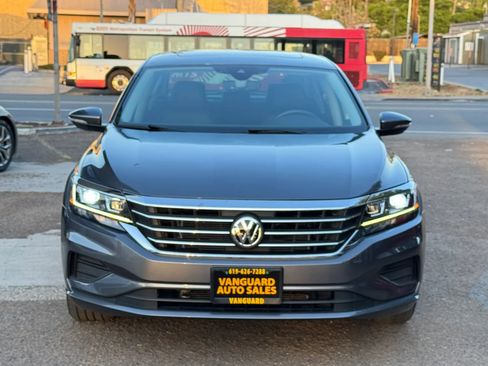 Used 2022 Volkswagen Passat 2.0T SE FWD image 4