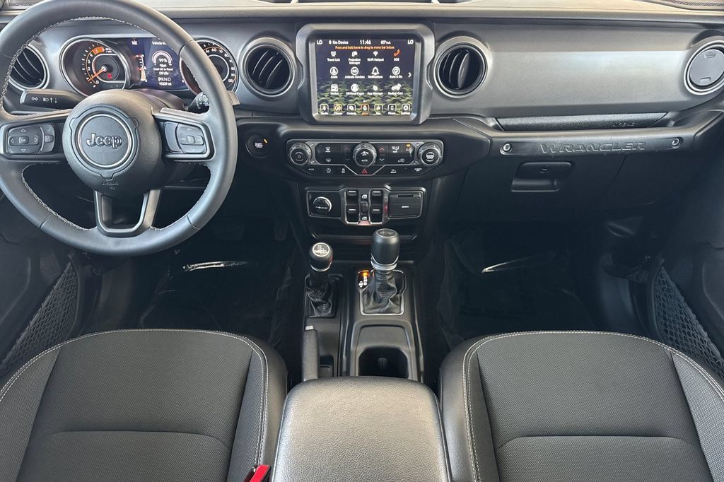 Used 2023 Jeep Wrangler Unlimited Sport AWD/4WD image 4