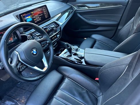 Certified 2023 BMW 530i w/ Convenience Package image 13
