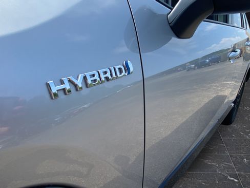 Used 2019 Toyota RAV4 XSE AWD/4WD image 30