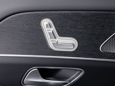 Certified 2026 Mercedes-Benz GLS 450 4MATIC image 28