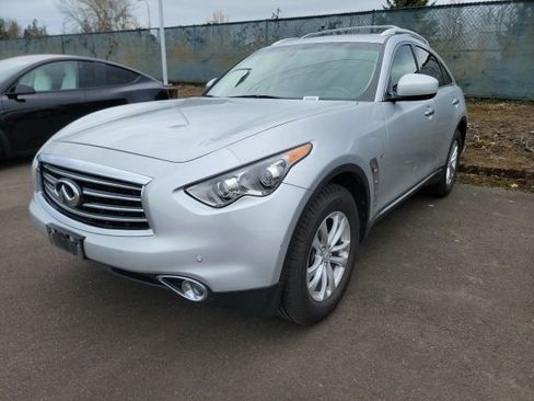Used 2015 INFINITI QX70 AWD w/ Premium Package image 4