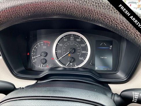 Used 2022 Toyota Corolla LE FWD image 13