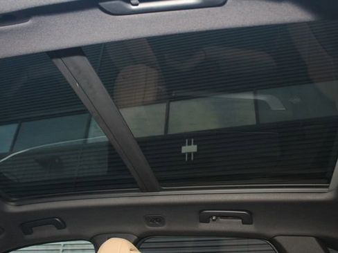 Certified 2025 Porsche Cayenne image 26