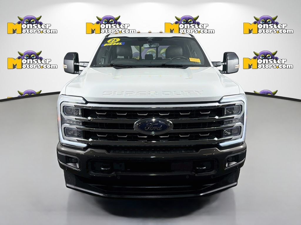 Used 2025 Ford F250 King Ranch w/ FX4 Off-Road Package AWD/4WD image 2