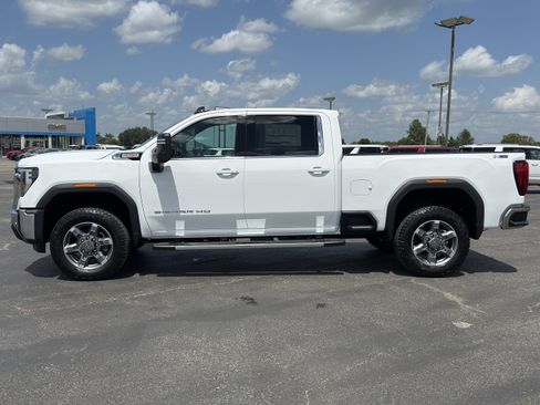 New 2026 GMC Sierra 3500 SLE w/ SLE Value Package AWD/4WD image 8