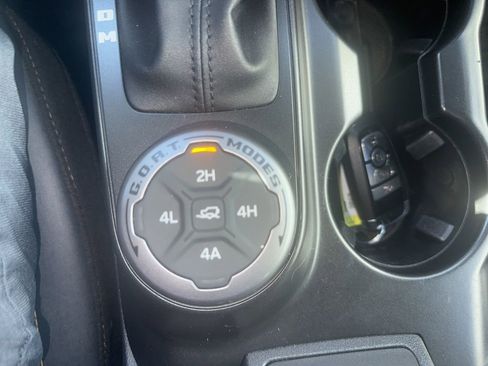 Certified 2022 Ford Bronco Badlands w/ Sasquatch Package image 10