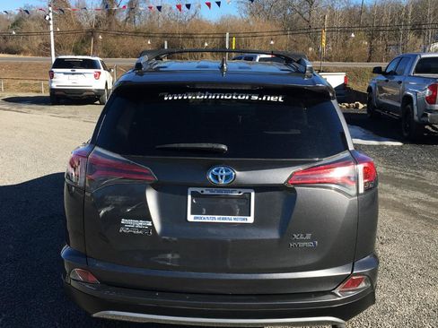 Used 2016 Toyota RAV4 XLE AWD/4WD image 5