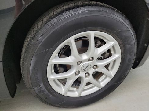 Used 2021 Chrysler Voyager Lxi FWD image 31