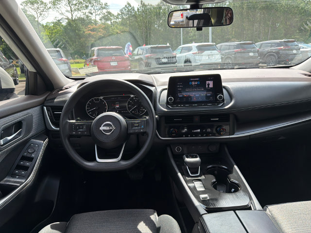 Used 2023 Nissan Rogue SV FWD image 22