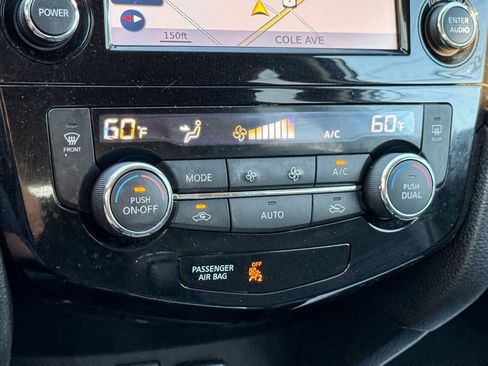 Used 2017 Nissan Rogue SV AWD/4WD image 33