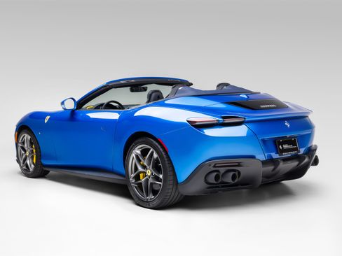 Used 2026 Ferrari Roma Spider RWD image 5