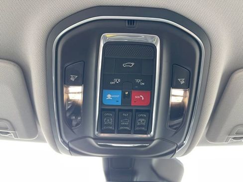 Used 2023 Jeep Grand Cherokee 4WD 4xe image 29