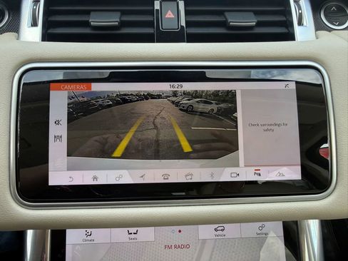 Used 2019 Land Rover Range Rover Sport HSE AWD/4WD image 27