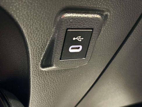 Used 2023 Toyota Corolla LE FWD image 33